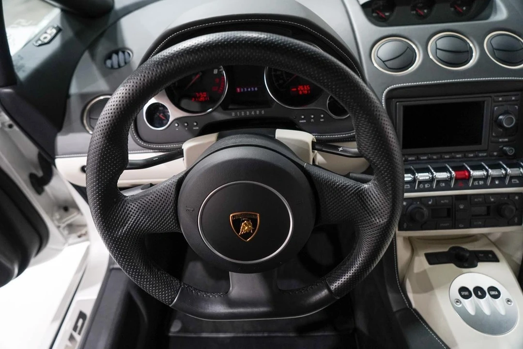 2013 Lamborghini Gallardo - Image 10 of 21
