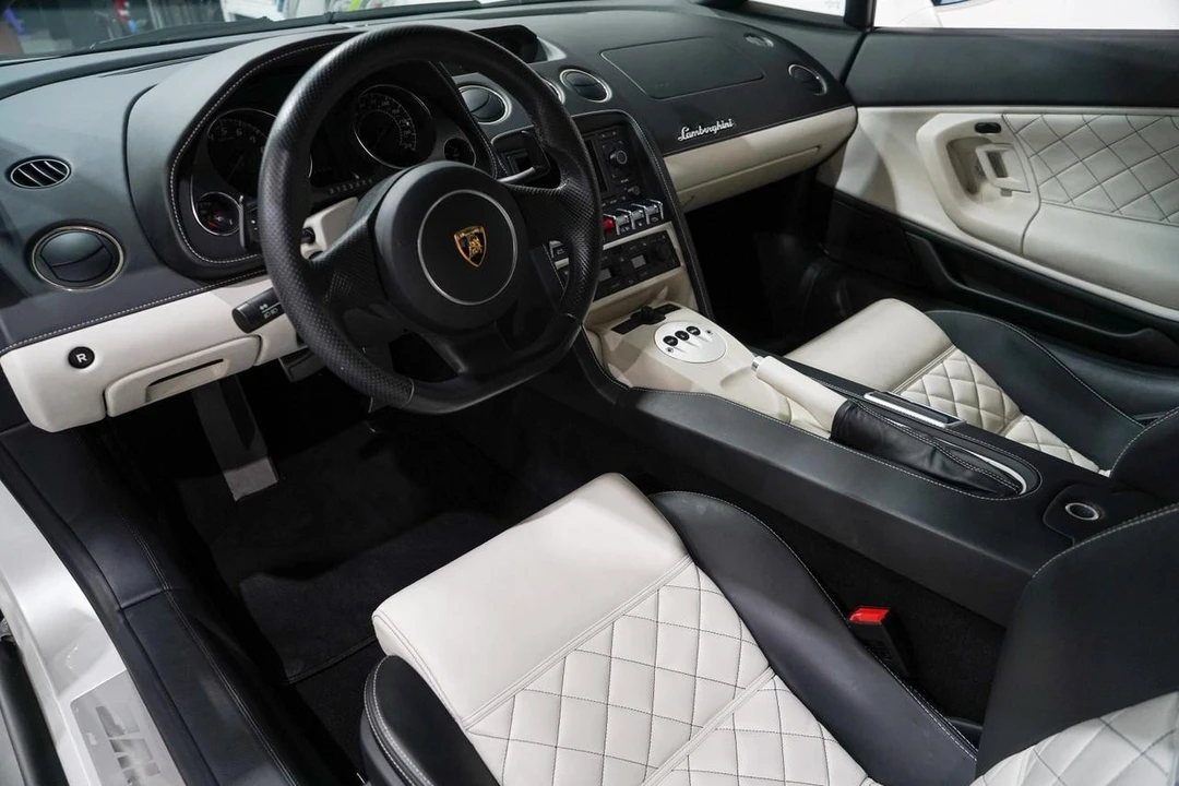 2013 Lamborghini Gallardo - Image 2 of 21