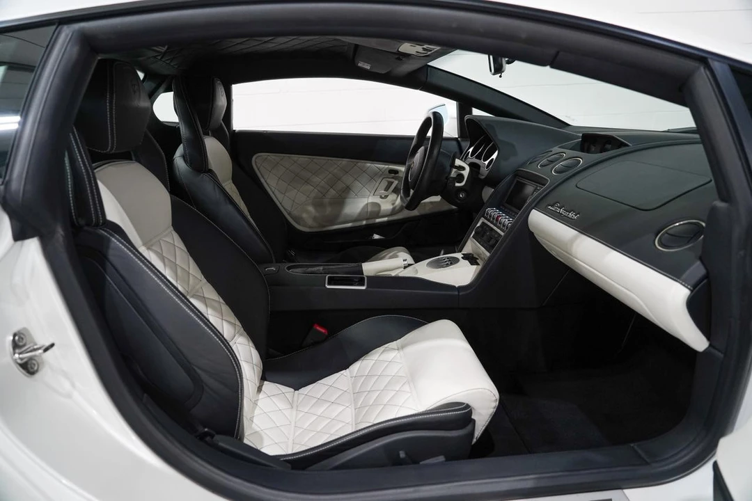 2013 Lamborghini Gallardo - Image 14 of 21