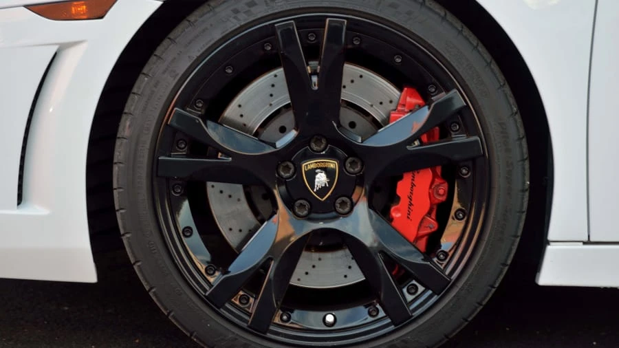 2013 Lamborghini Gallardo - Image 15 of 31