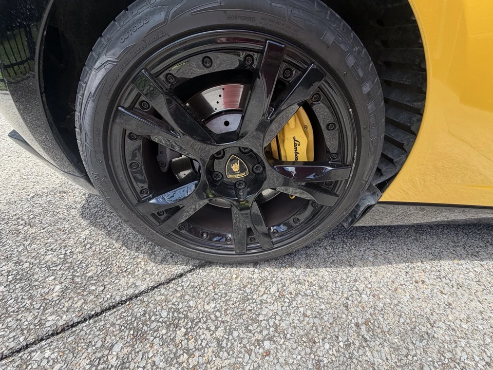 2013 Lamborghini Gallardo - Image 19 of 27