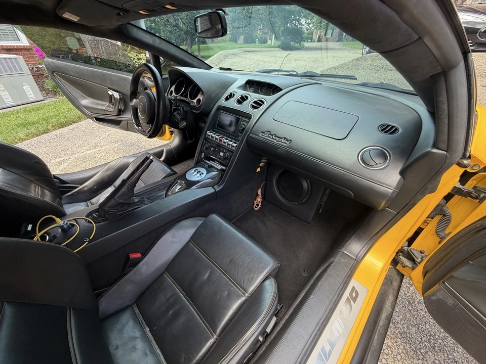 2013 Lamborghini Gallardo - Image 25 of 27