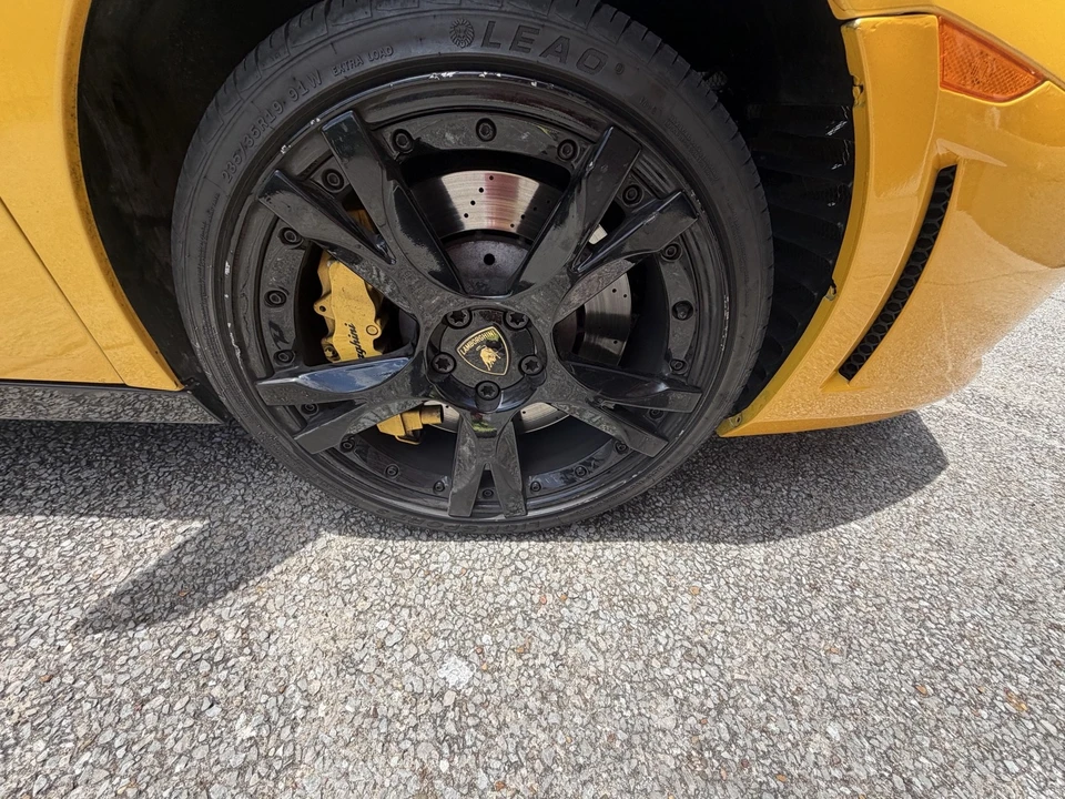 2013 Lamborghini Gallardo - Image 18 of 27