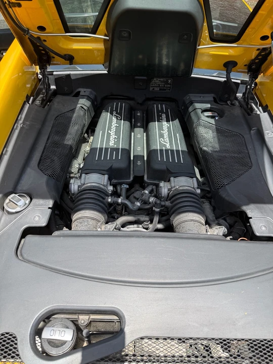 2013 Lamborghini Gallardo - Image 26 of 27