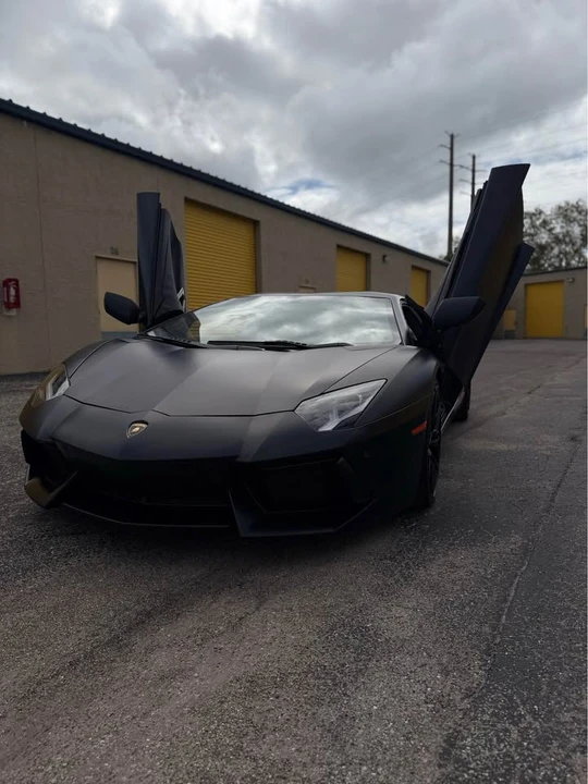2013 Lamborghini Aventador LP700-4 - Image 15 of 16