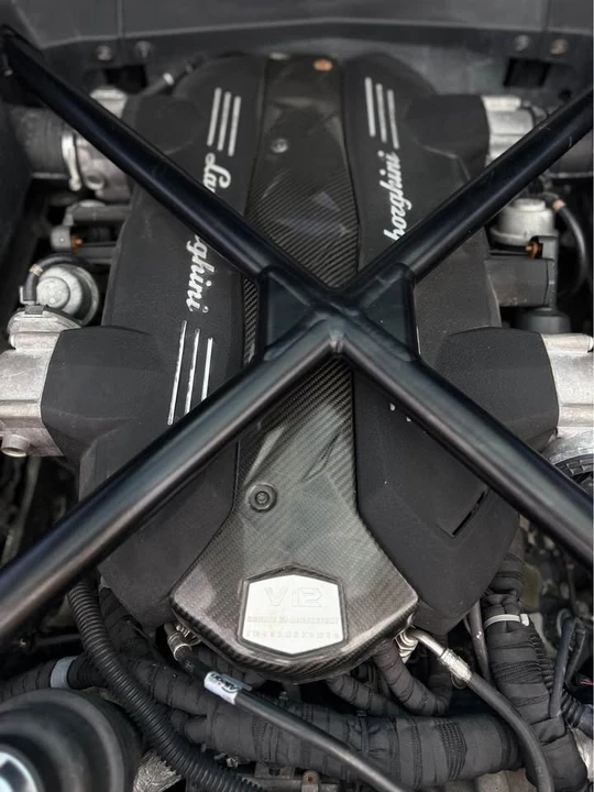 2013 Lamborghini Aventador LP700-4 - Image 11 of 16