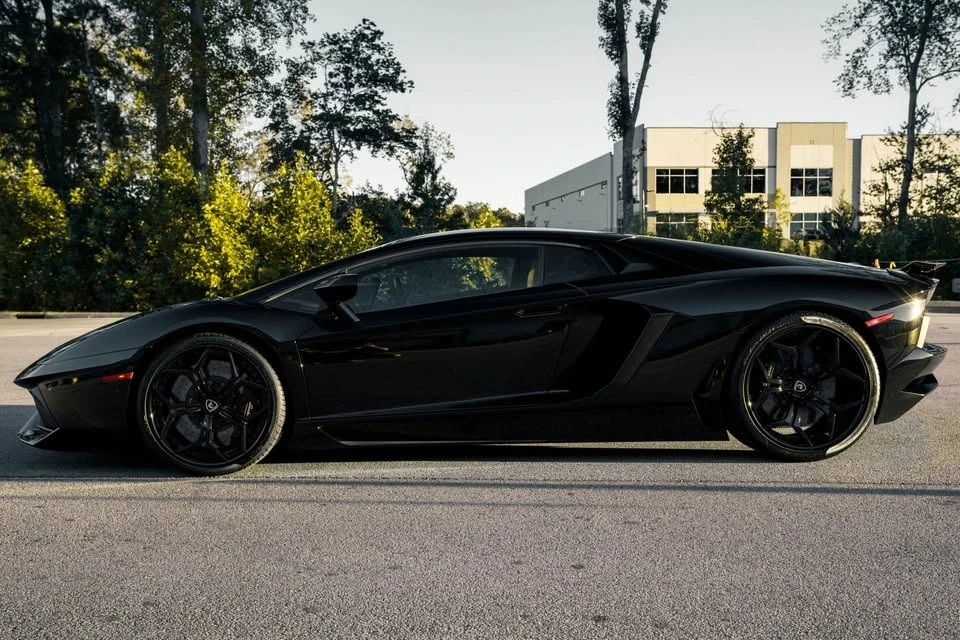 2013 Lamborghini Aventador LP700-4 - Image 4 of 13