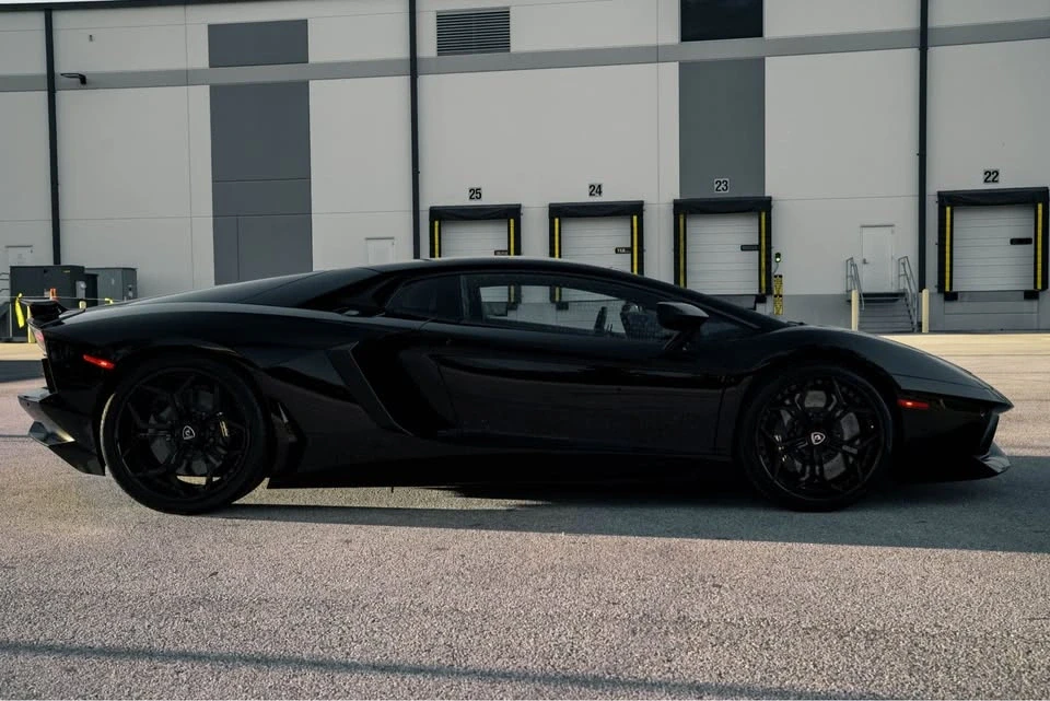 2013 Lamborghini Aventador LP700-4 - Image 5 of 13