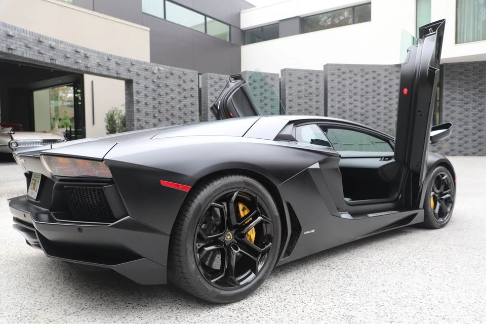 2013 Lamborghini Aventador LP700-4 - Image 2 of 20