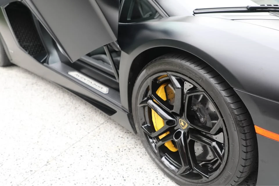 2013 Lamborghini Aventador LP700-4 - Image 4 of 20