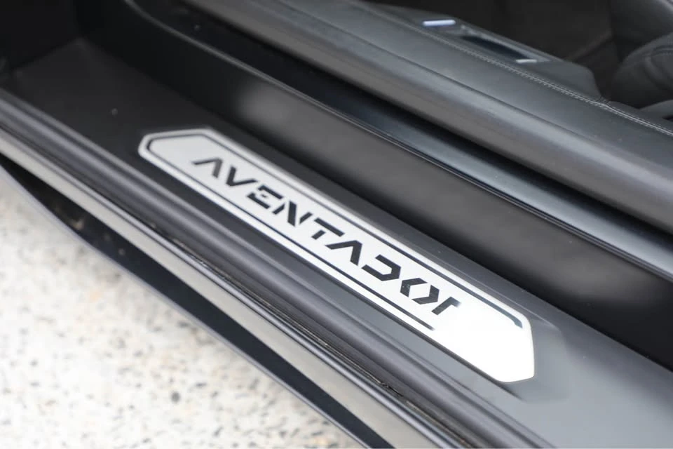 2013 Lamborghini Aventador LP700-4 - Image 13 of 20