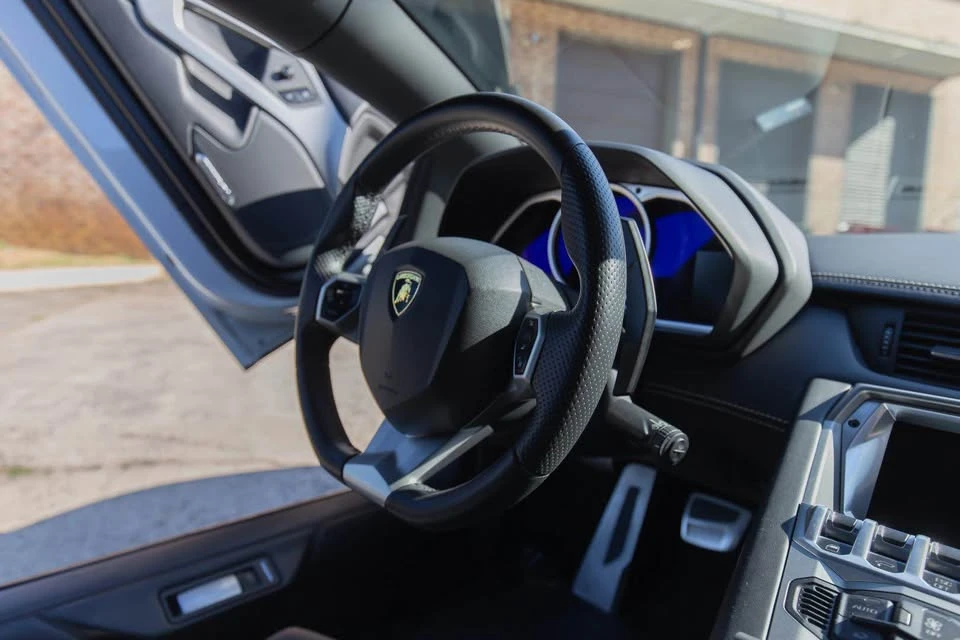 2013 Lamborghini Aventador LP700-4 - Image 13 of 20