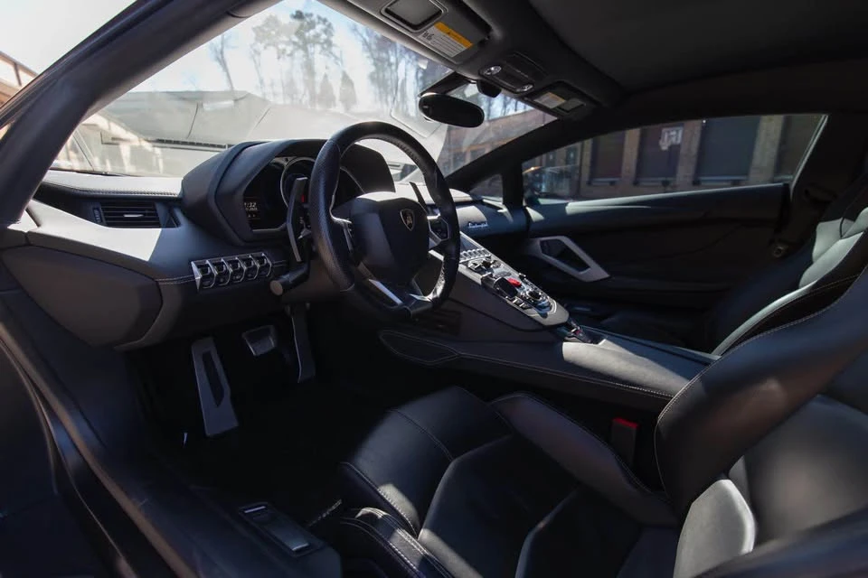 2013 Lamborghini Aventador LP700-4 - Image 12 of 20