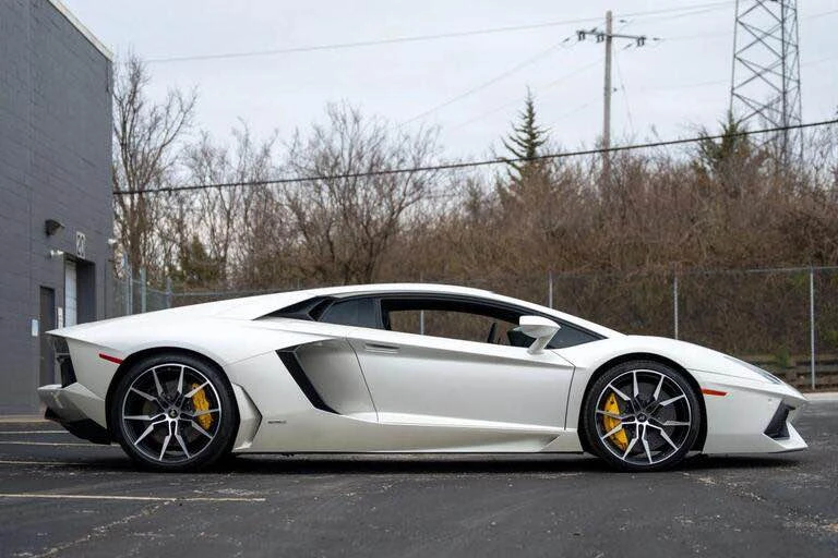 2013 Lamborghini Aventador LP700-4 - Image 3 of 9