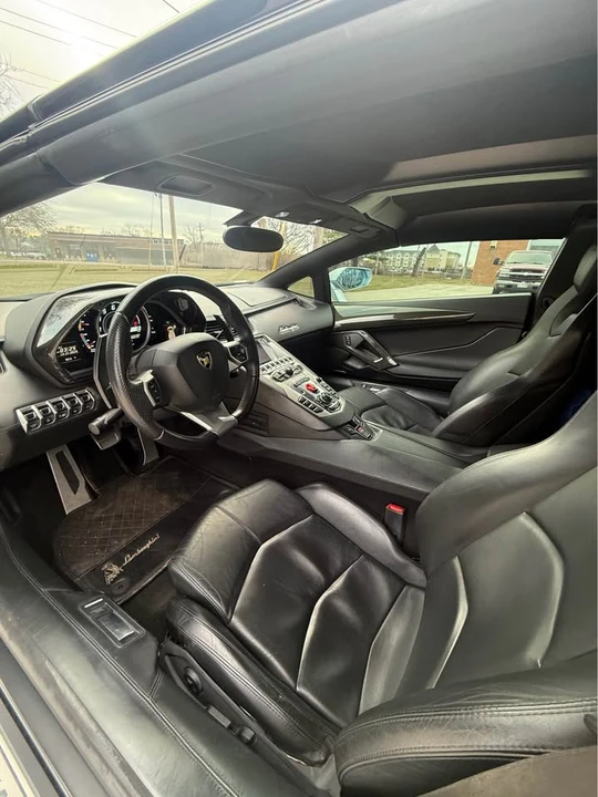 2013 Lamborghini Aventador LP700-4 - Image 11 of 12