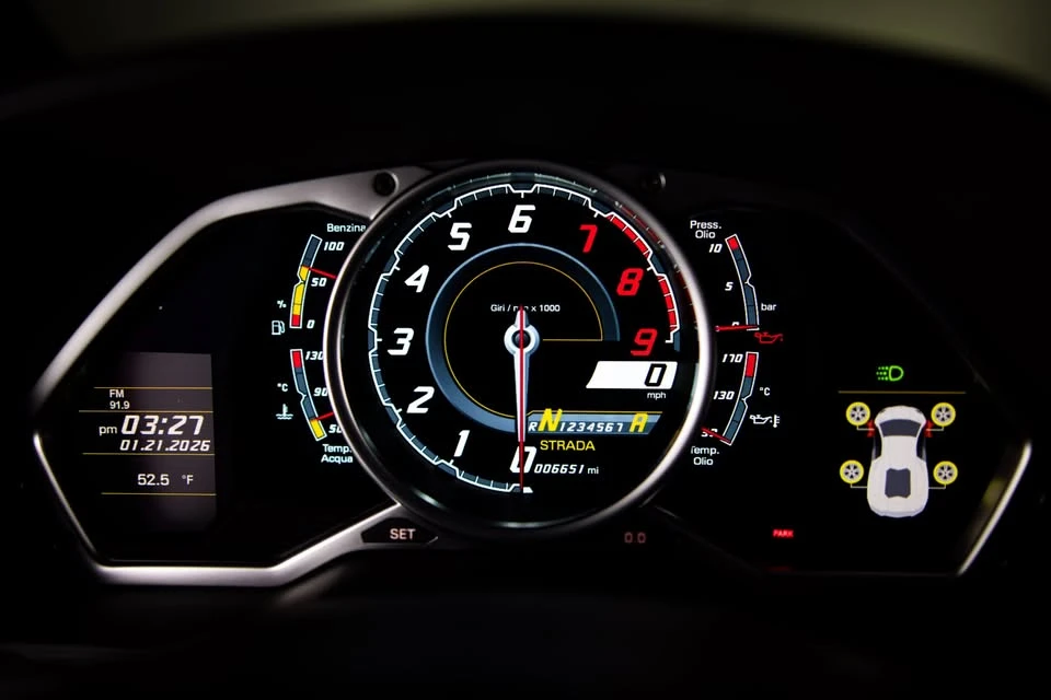 2013 Lamborghini Aventador LP700-4 - Image 9 of 19