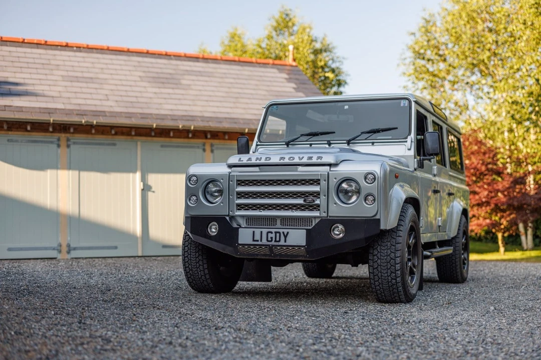 2013 Land Rover Defender 110 - Image 18 of 30
