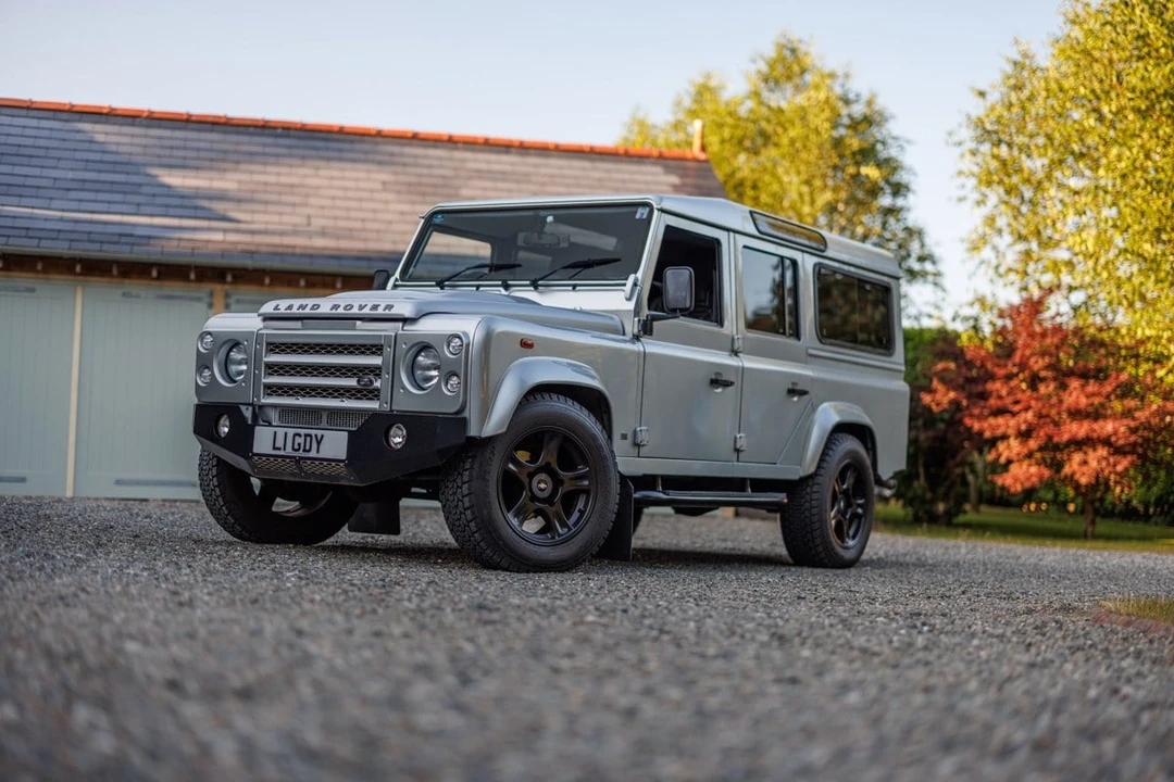 2013 Land Rover Defender 110 - Image 3 of 30