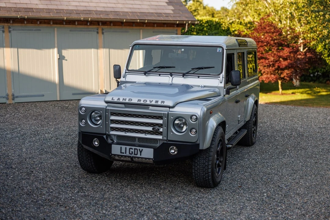 2013 Land Rover Defender 110 - Image 29 of 30