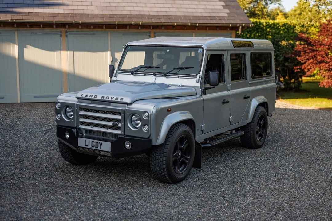 2013 Land Rover Defender 110 - Image 27 of 30