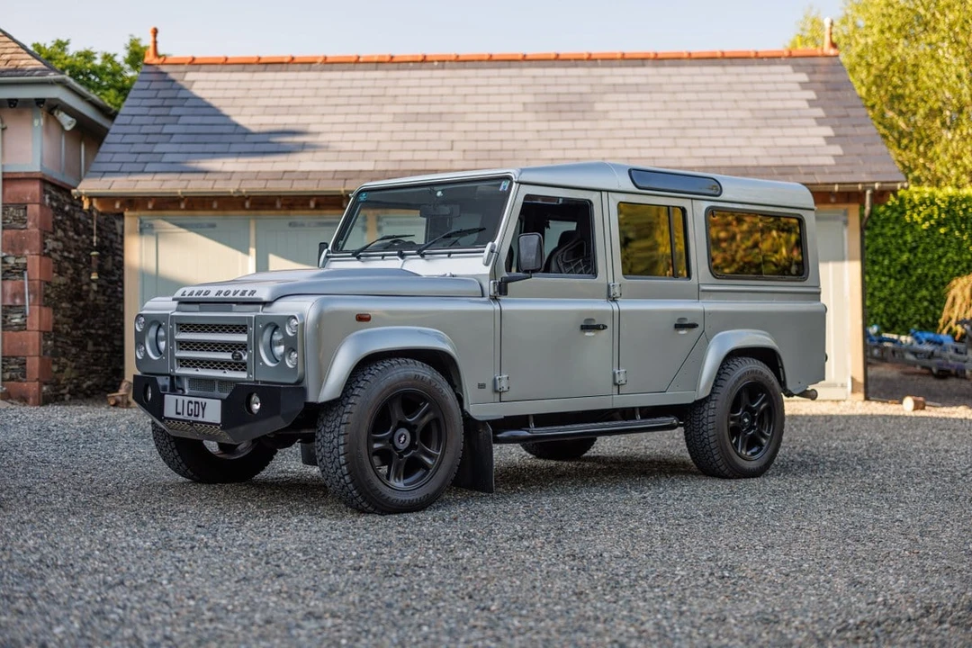 2013 Land Rover Defender 110 - Image 12 of 30