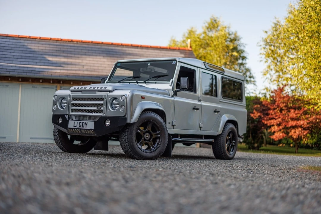 2013 Land Rover Defender 110 - Image 4 of 30