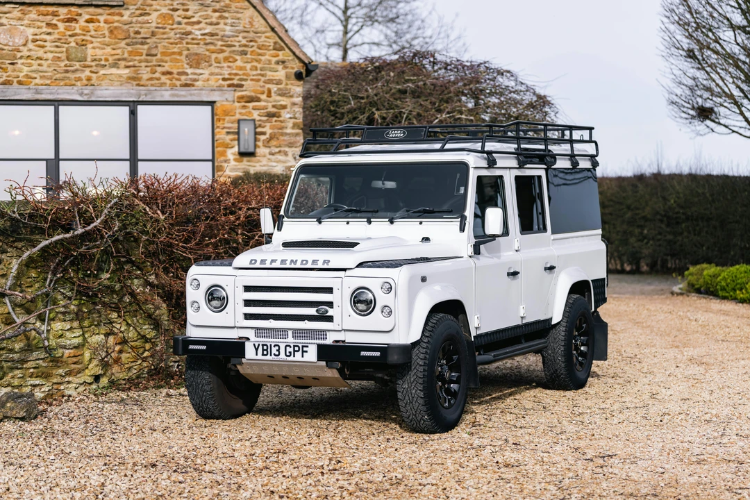 2013 Land Rover Defender 110 - Image 3 of 21
