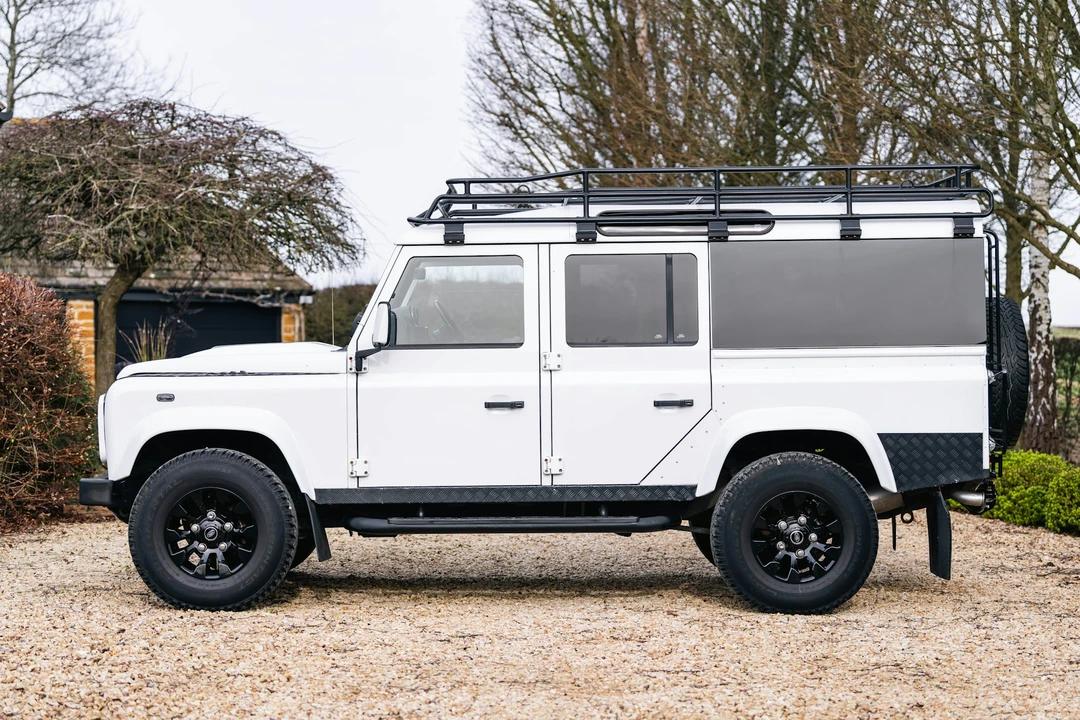 2013 Land Rover Defender 110 - Image 12 of 21