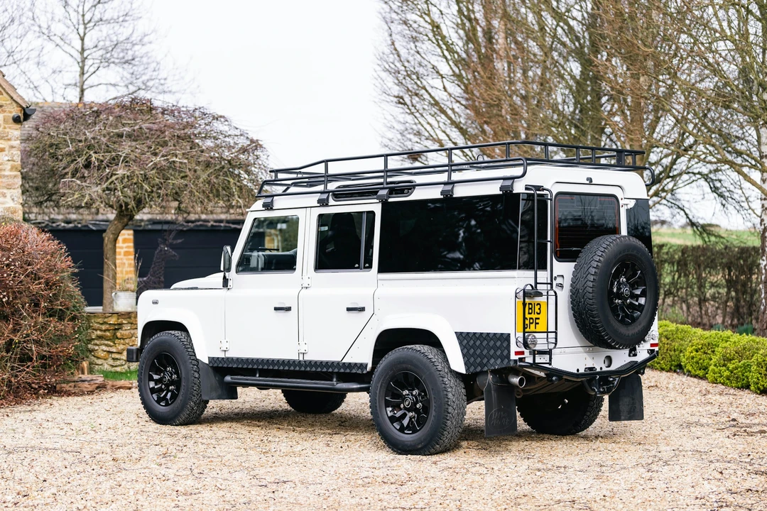 2013 Land Rover Defender 110 - Image 13 of 21