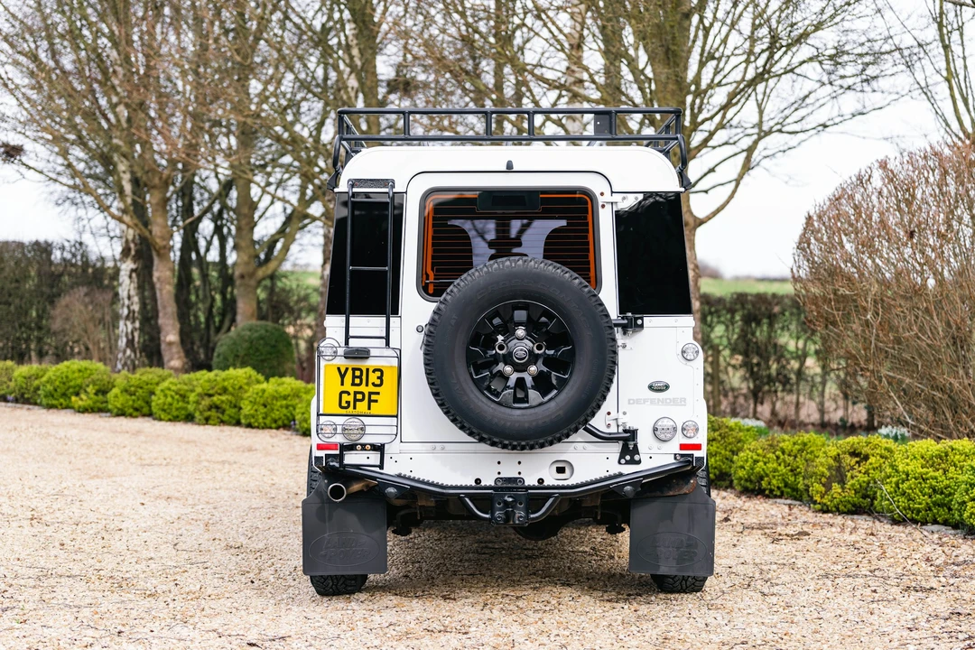 2013 Land Rover Defender 110 - Image 14 of 21