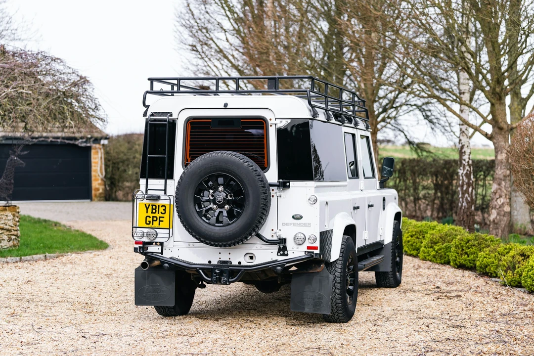 2013 Land Rover Defender 110 - Image 15 of 21