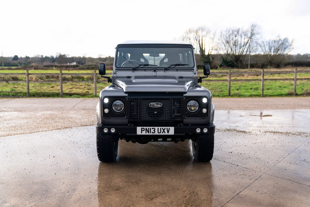 2013 Land Rover Defender 110 - Image 10 of 31