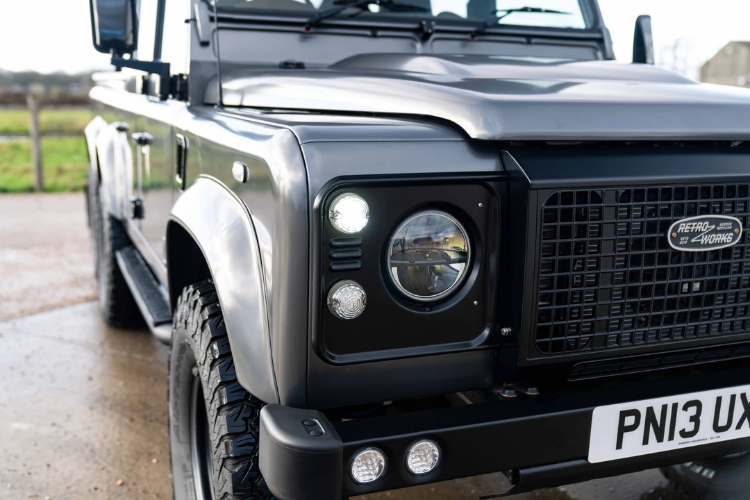 2013 Land Rover Defender 110 - Image 15 of 31