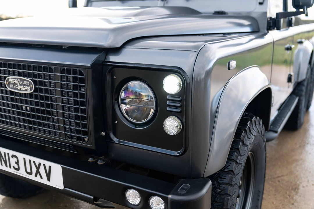 2013 Land Rover Defender 110 - Image 16 of 31