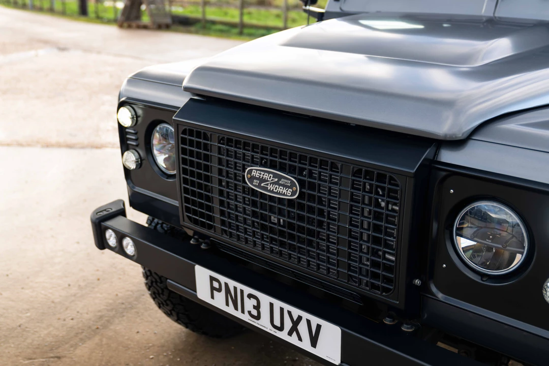 2013 Land Rover Defender 110 - Image 17 of 31