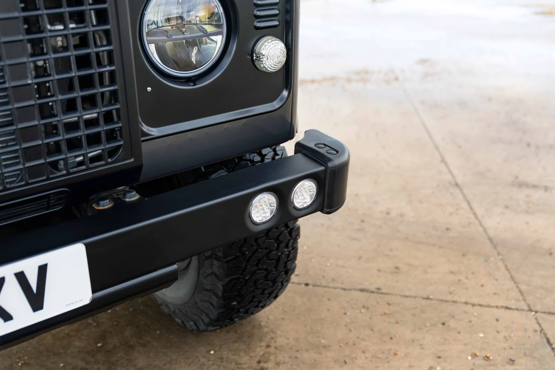 2013 Land Rover Defender 110 - Image 19 of 31