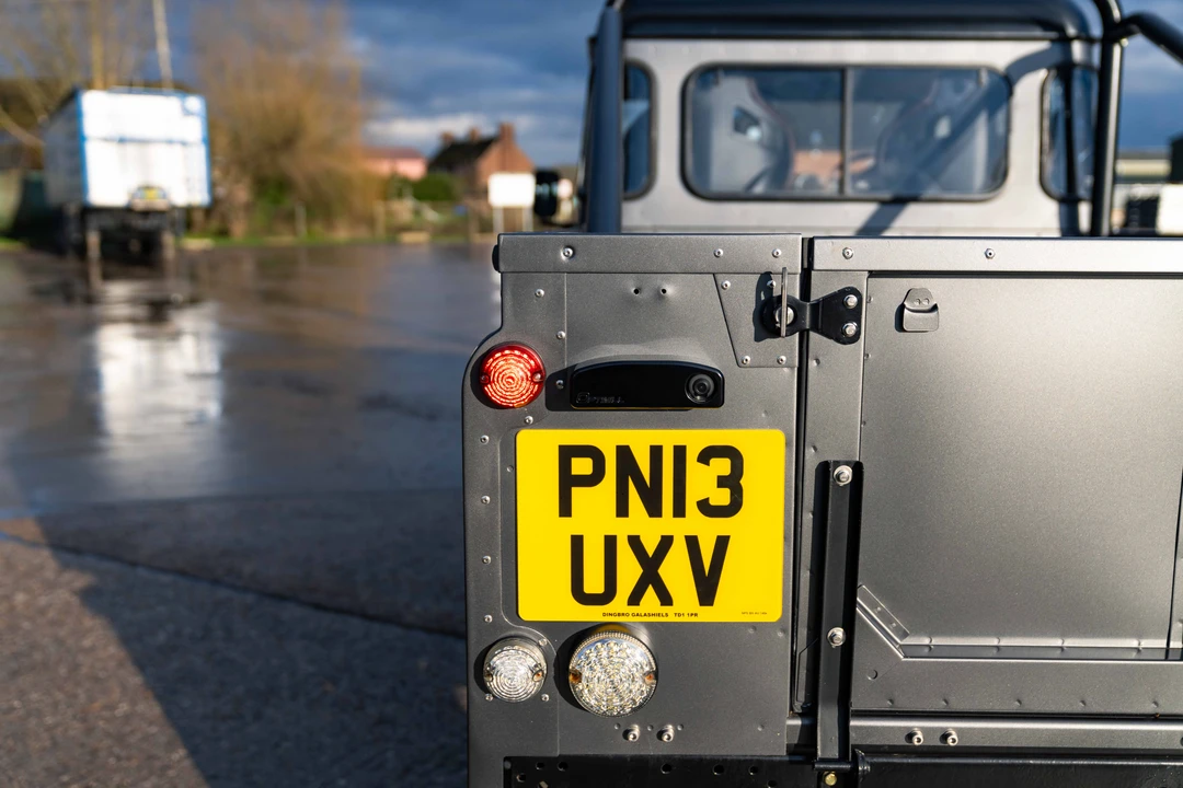 2013 Land Rover Defender 110 - Image 26 of 31