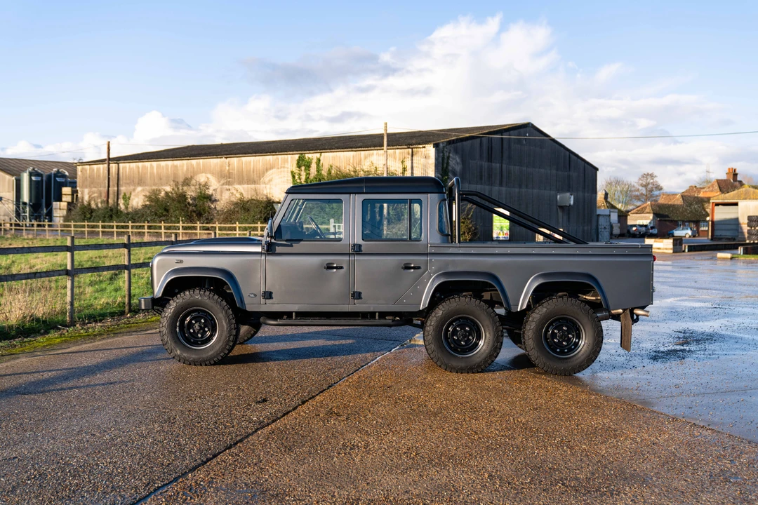 2013 Land Rover Defender 110 - Image 8 of 31