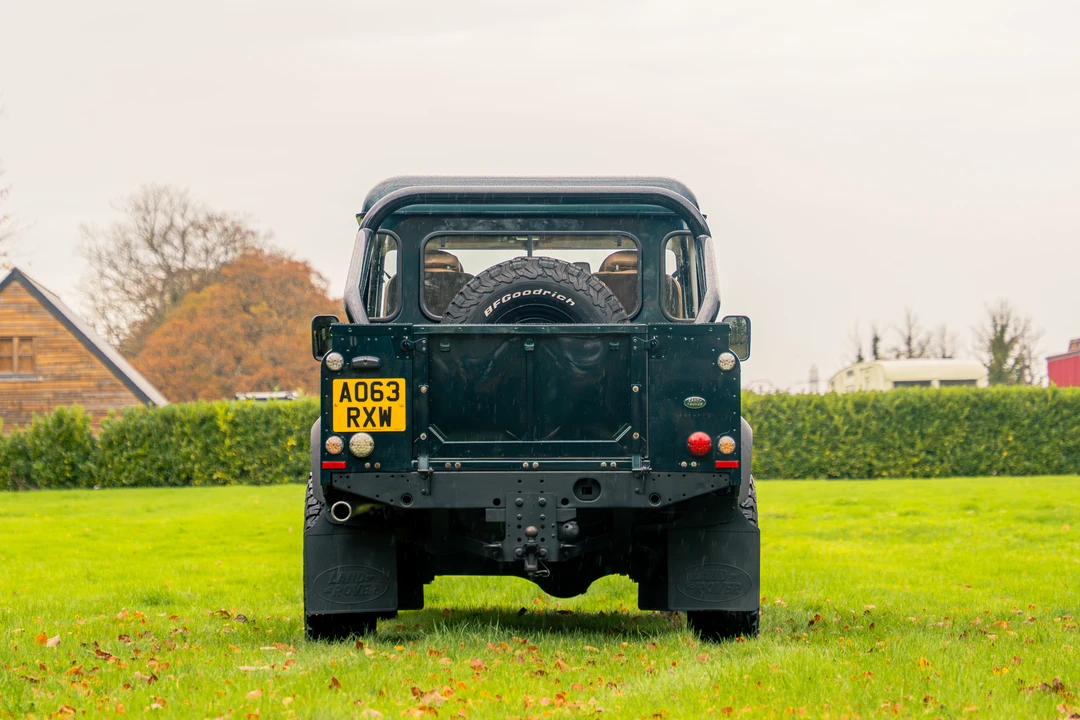 2013 Land Rover Defender 110 - Image 6 of 31