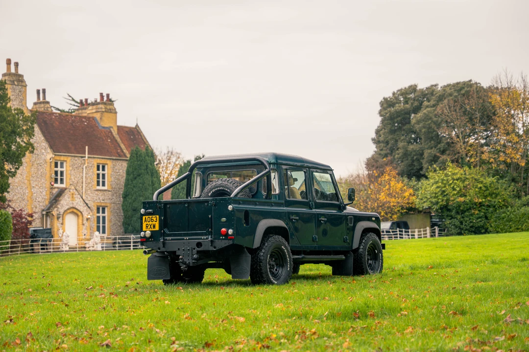2013 Land Rover Defender 110 - Image 5 of 31