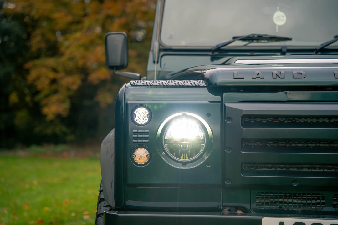 2013 Land Rover Defender 110 - Image 21 of 31