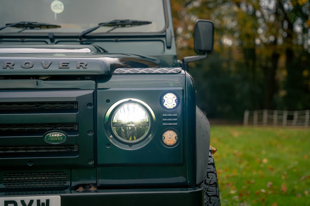 2013 Land Rover Defender 110 - Image 22 of 31