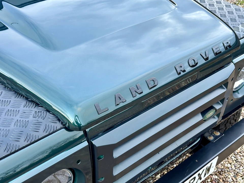 2013 Land Rover Defender 110 - Image 23 of 31