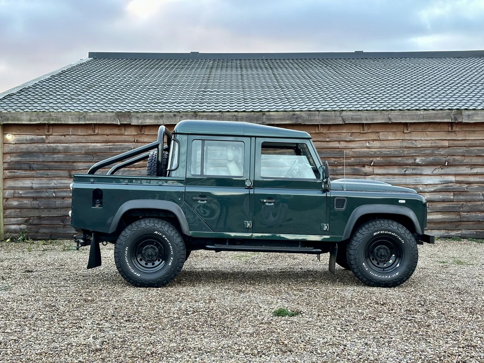 2013 Land Rover Defender 110 - Image 4 of 31