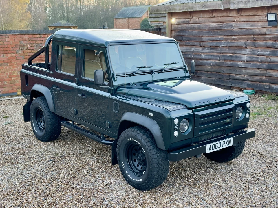 2013 Land Rover Defender 110 - Image 16 of 31