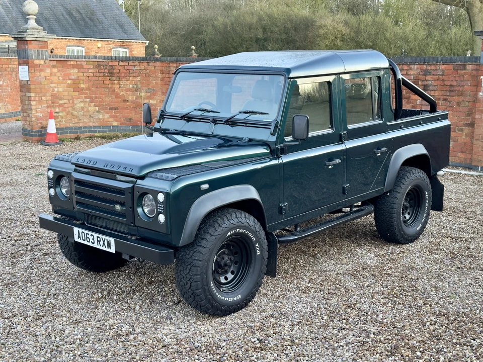 2013 Land Rover Defender 110 - Image 17 of 31