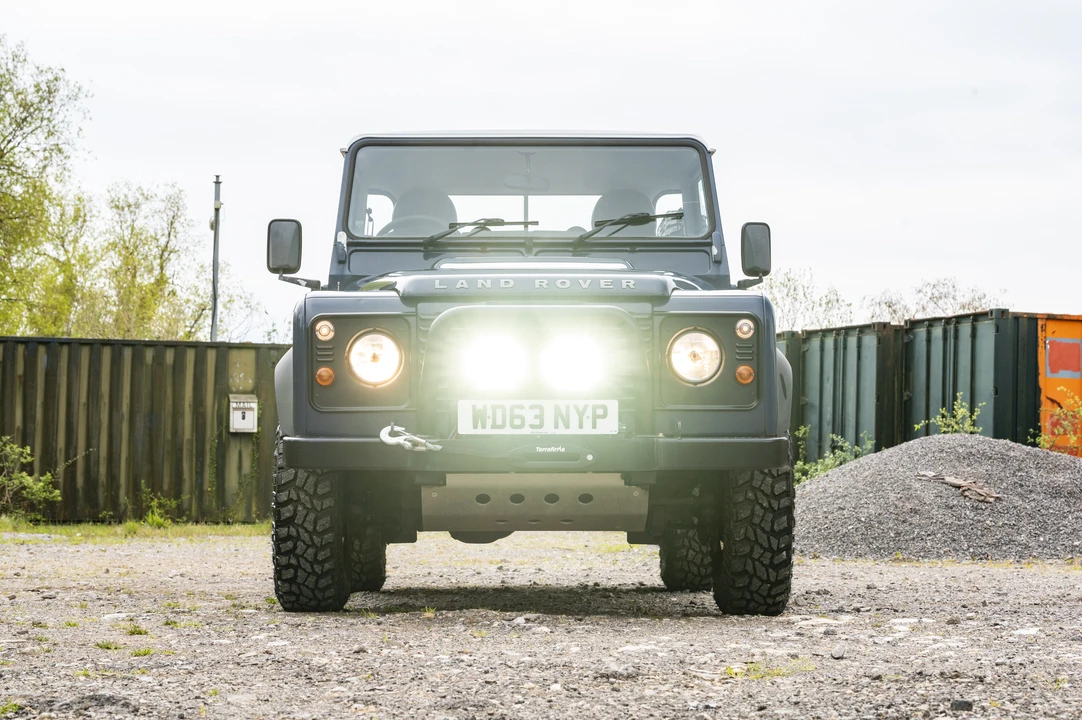2013 Land Rover Defender 110 - Image 26 of 31