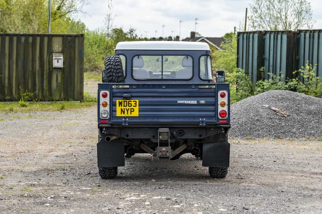 2013 Land Rover Defender 110 - Image 6 of 31