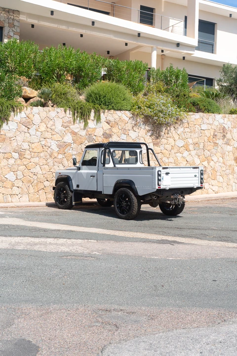 2013 Land Rover Defender 110 - Image 27 of 31
