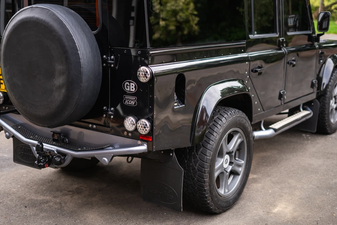 2013 Land Rover Defender 110 - Image 22 of 31